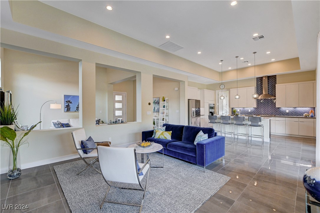 6703 Titanium Crest Street