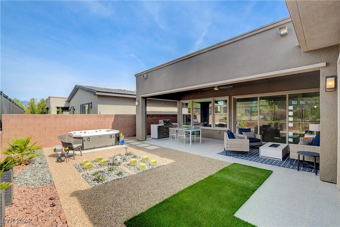 6703 Titanium Crest Street