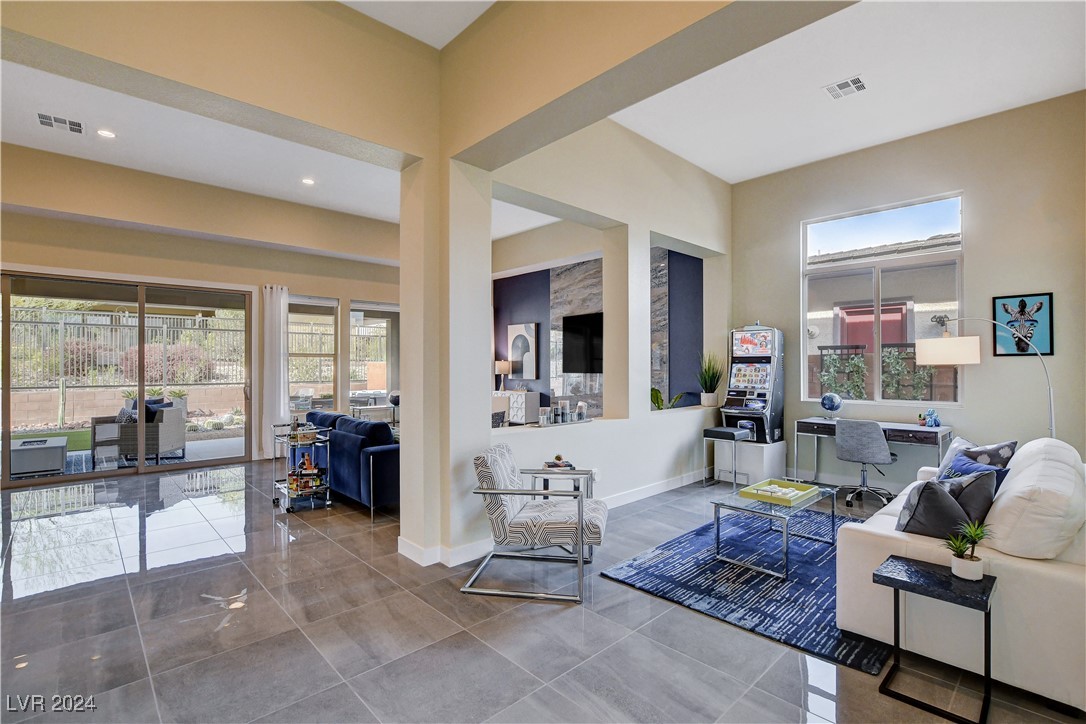 6703 Titanium Crest Street