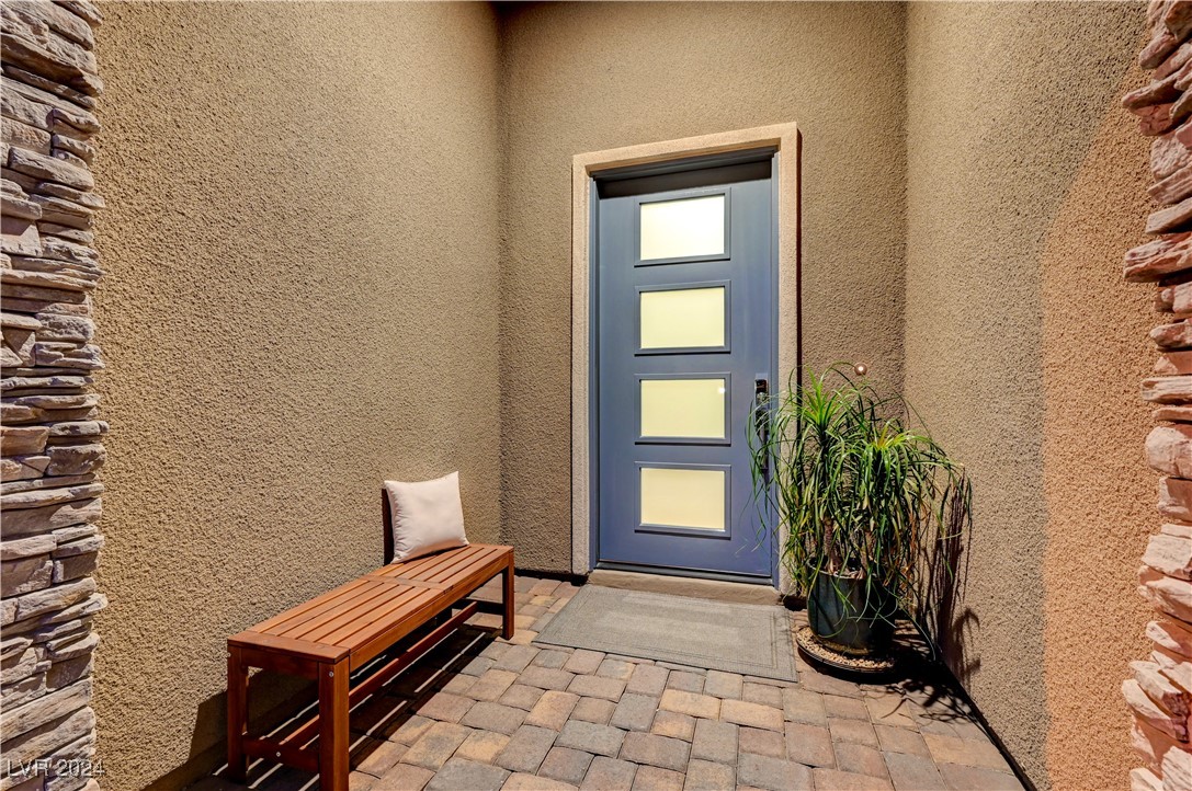 6703 Titanium Crest Street