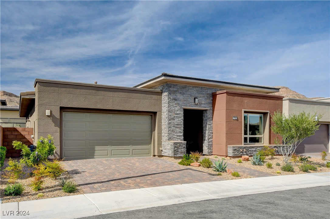 6703 Titanium Crest Street