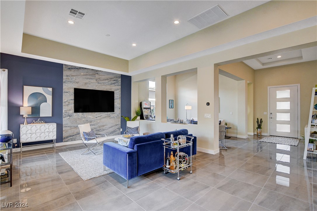 6703 Titanium Crest Street