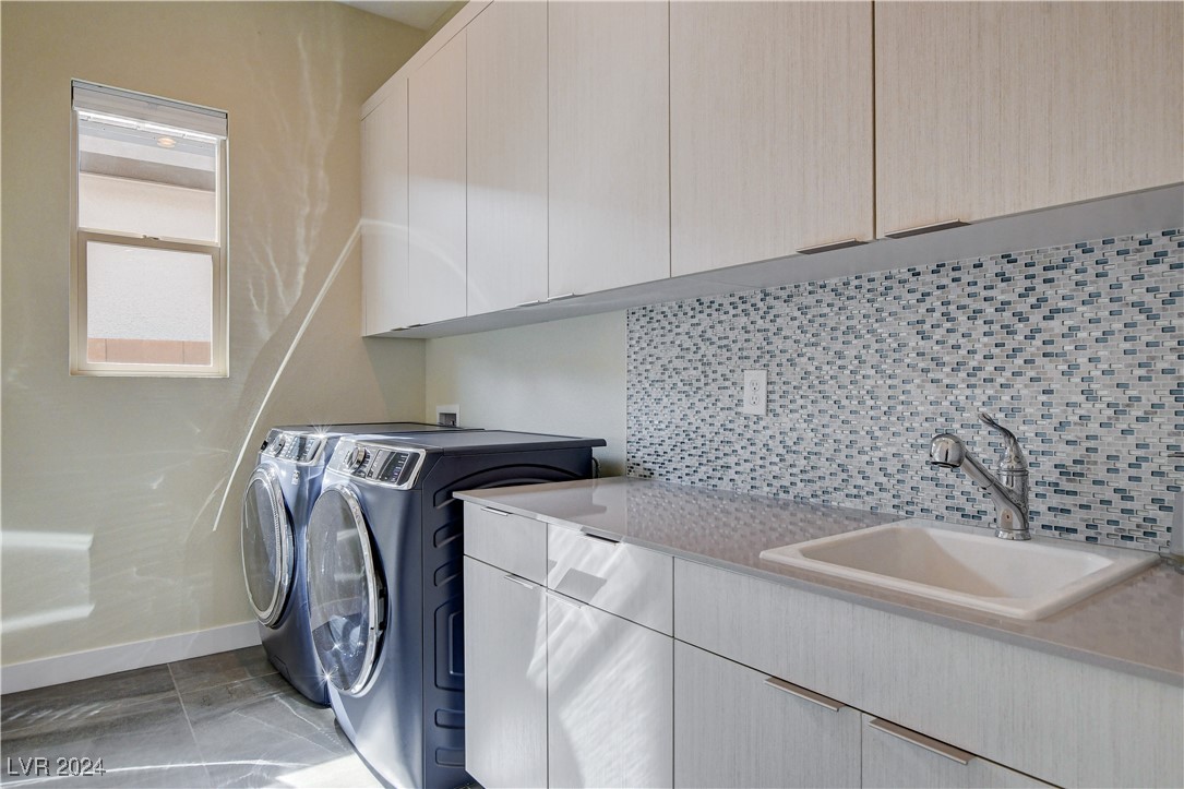 6703 Titanium Crest Street