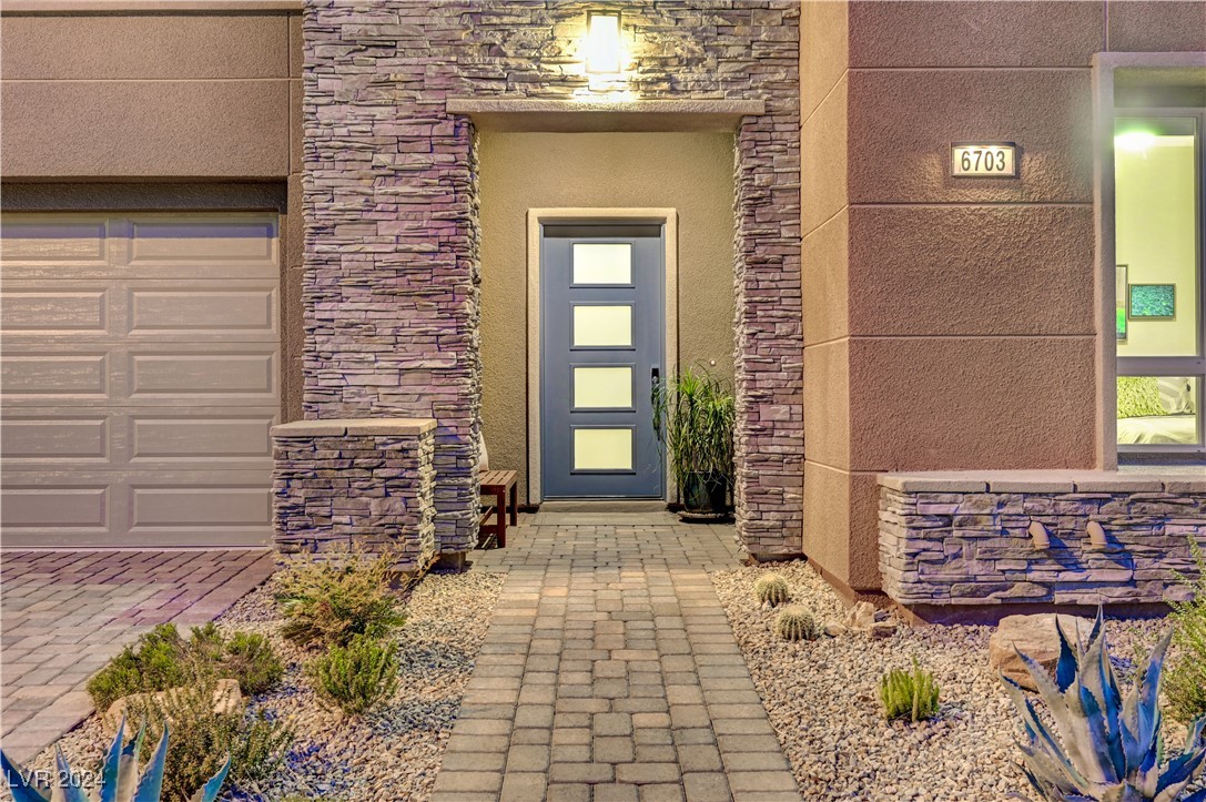 6703 Titanium Crest Street