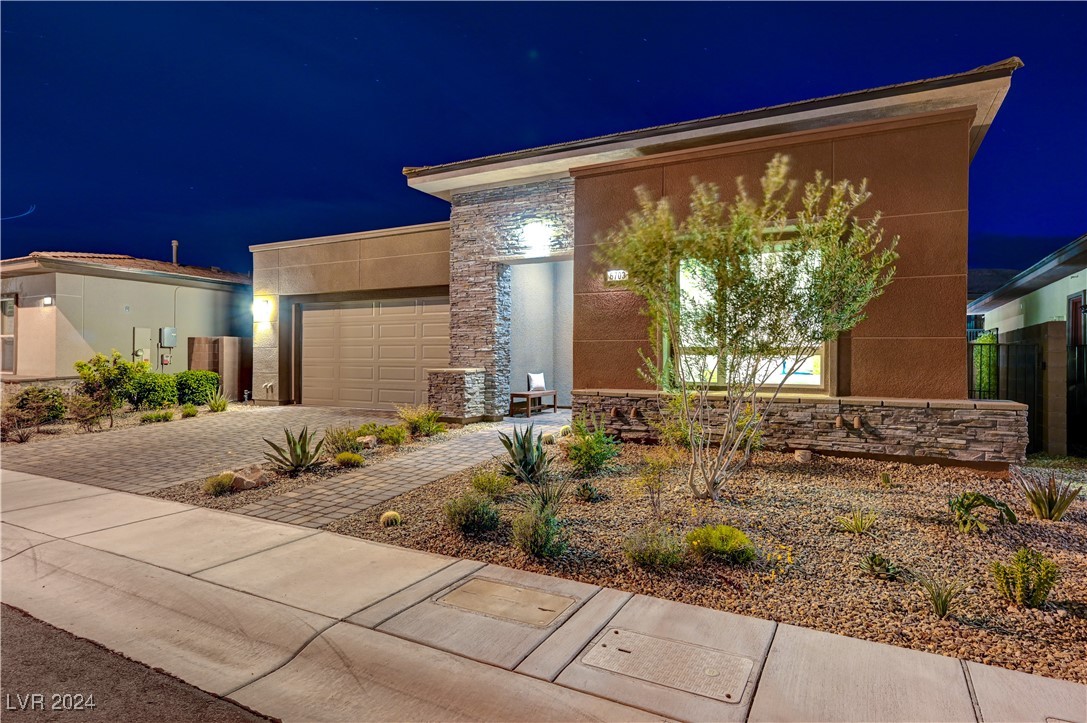 6703 Titanium Crest Street