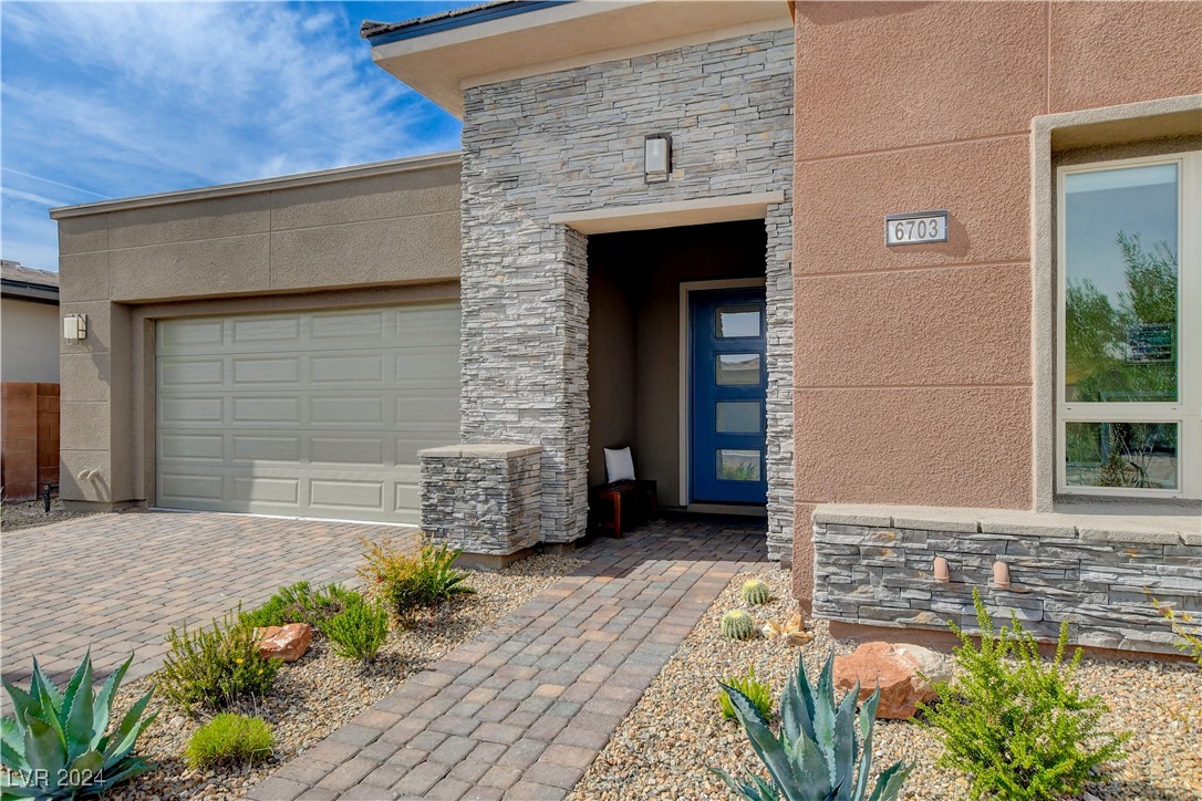 6703 Titanium Crest Street