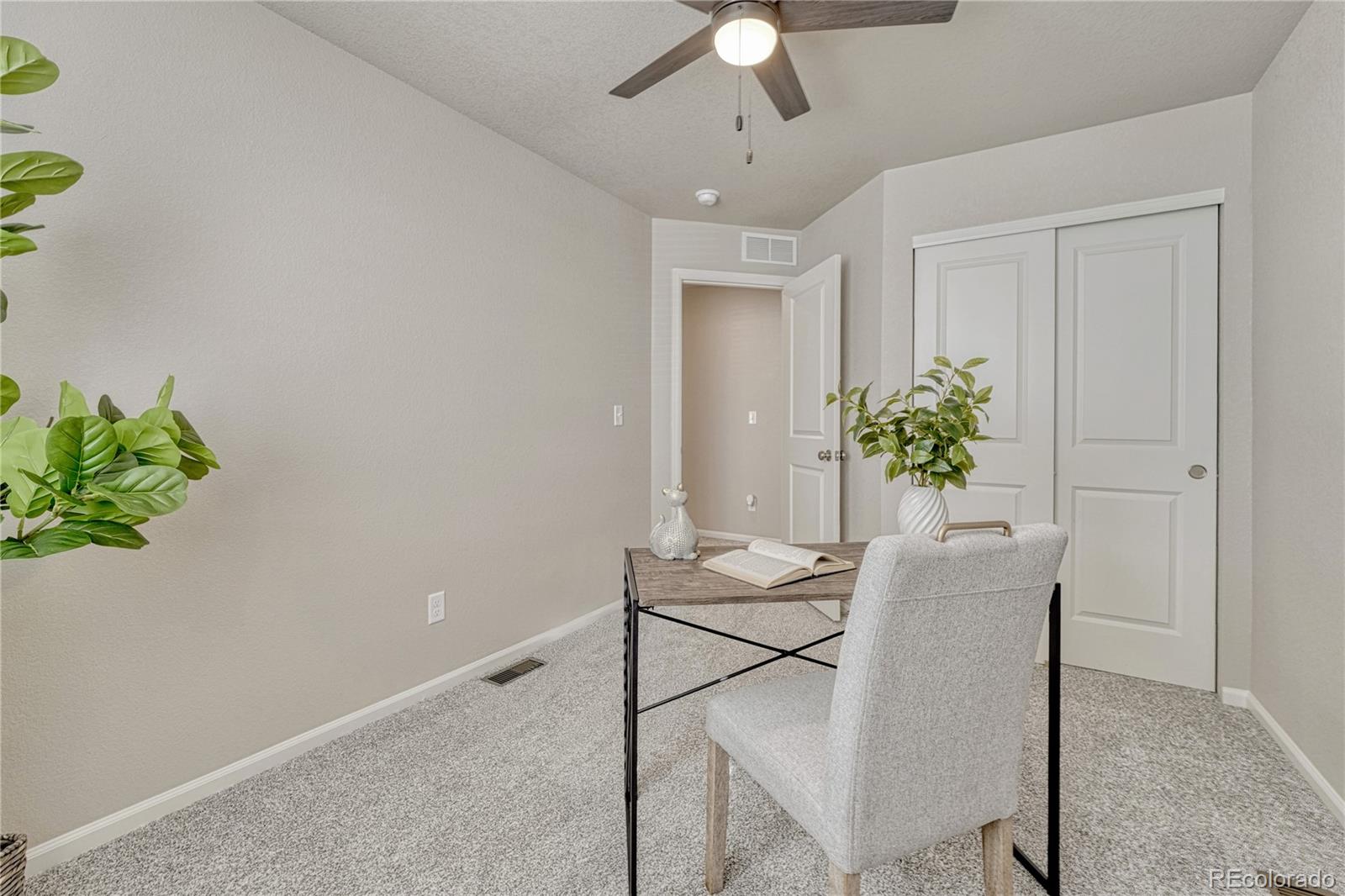 5861 Dakan Loop
