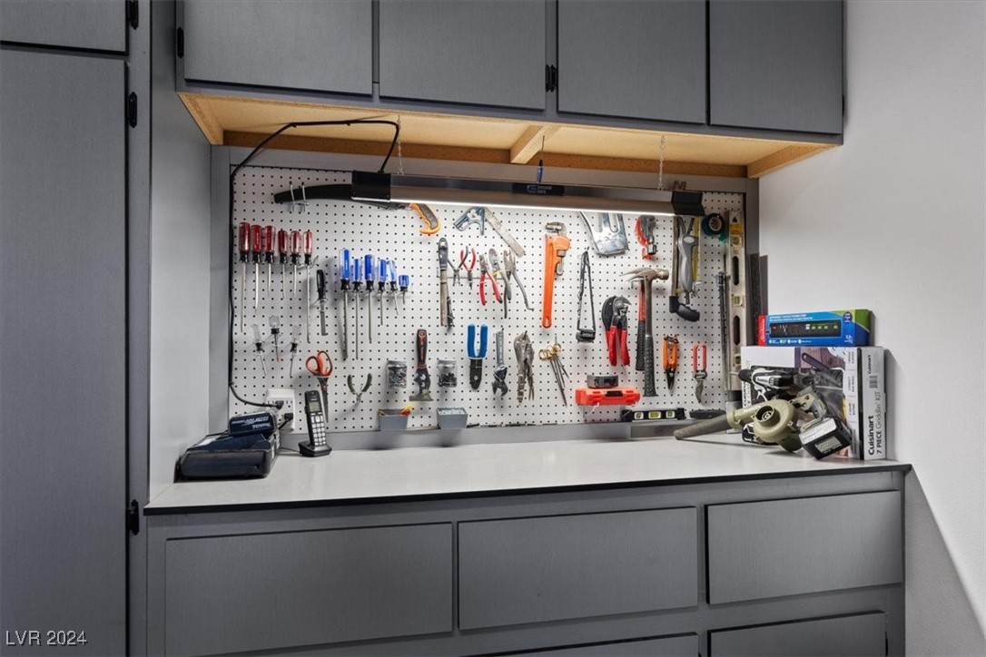 2224 Ledge Rock Lane