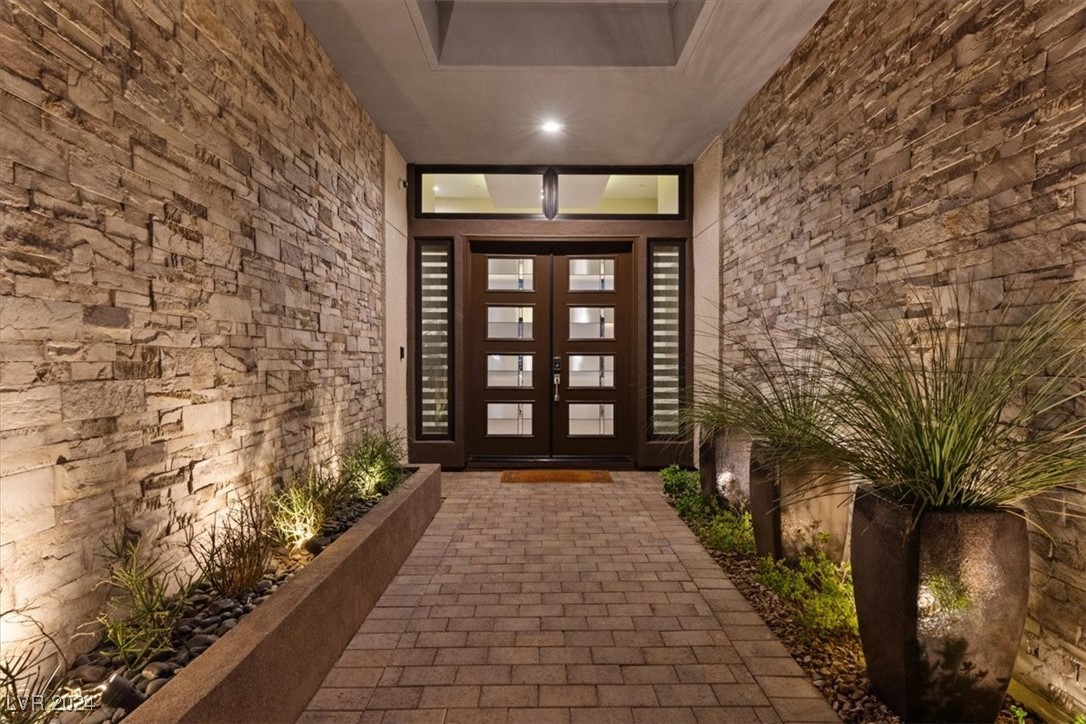 2224 Ledge Rock Lane