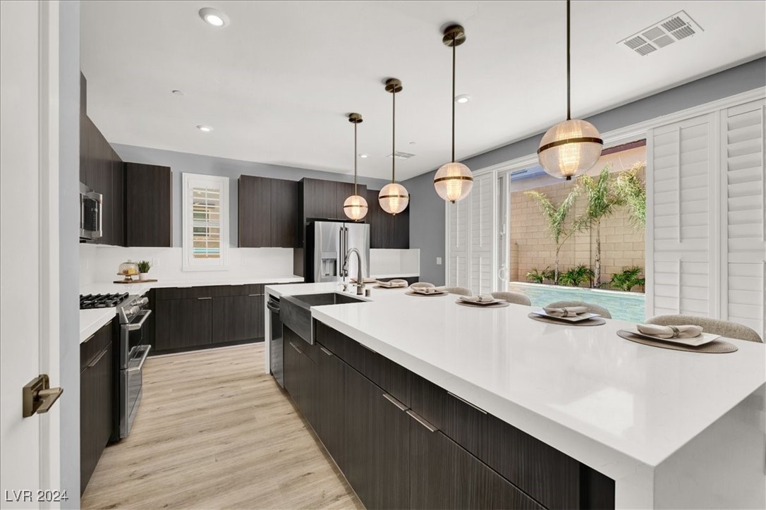 3219 Fountaintree Avenue