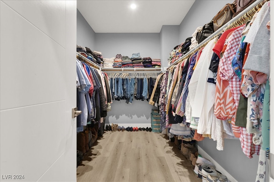 3219 Fountaintree Avenue