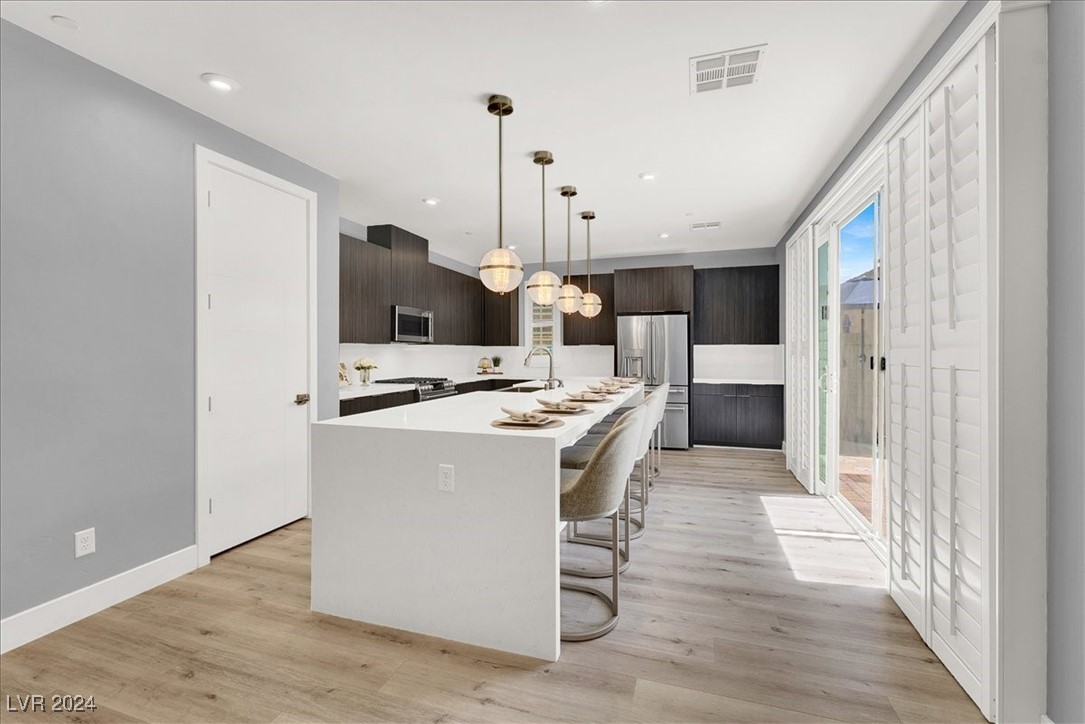 3219 Fountaintree Avenue