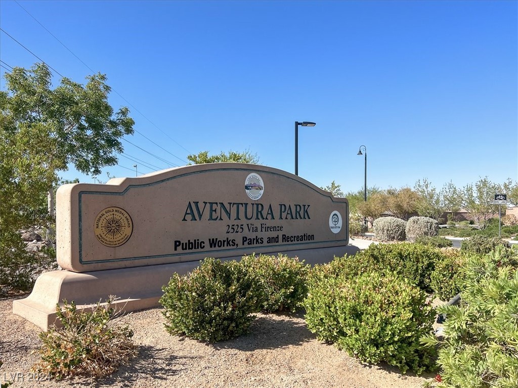 3219 Fountaintree Avenue