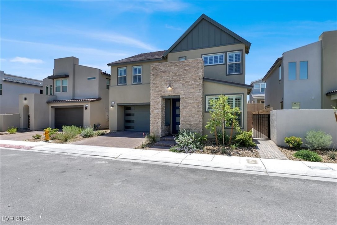 3219 Fountaintree Avenue