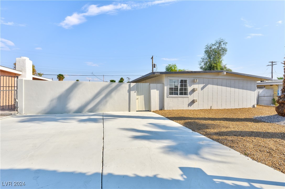 2832 Hickey Avenue