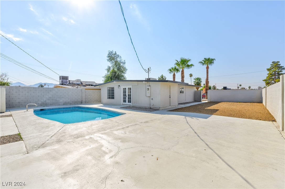 2832 Hickey Avenue