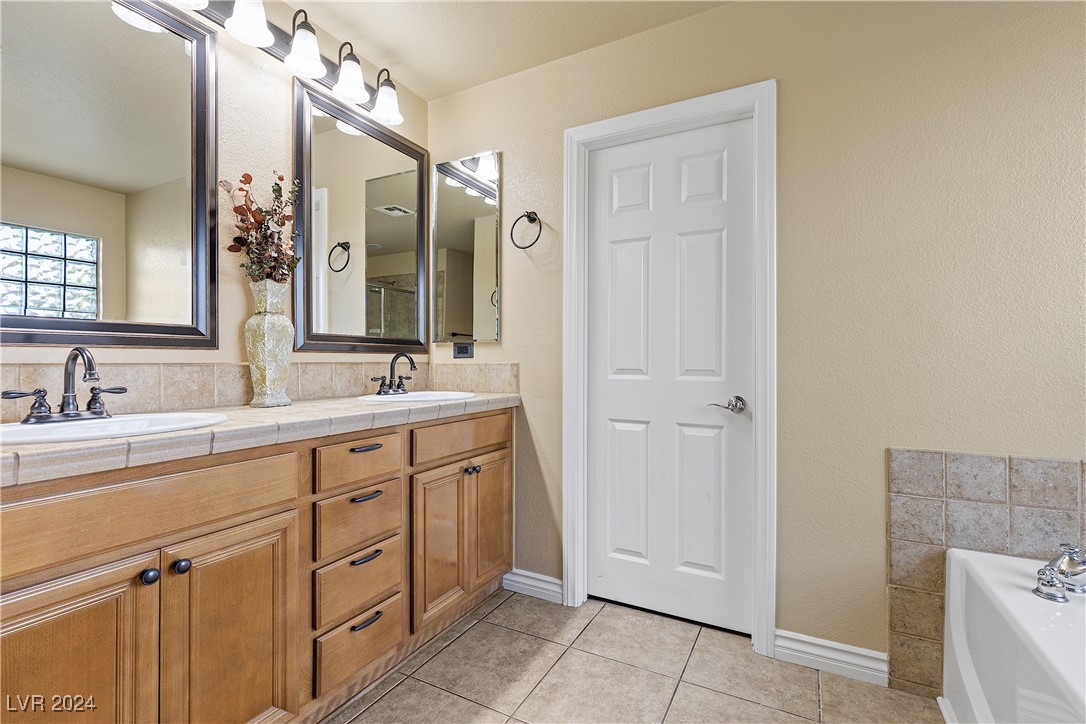 4408 Desert Park Avenue