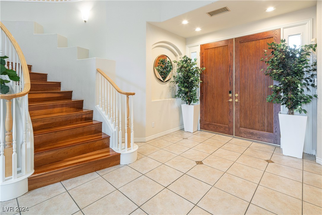 2000 Winter Wind Street