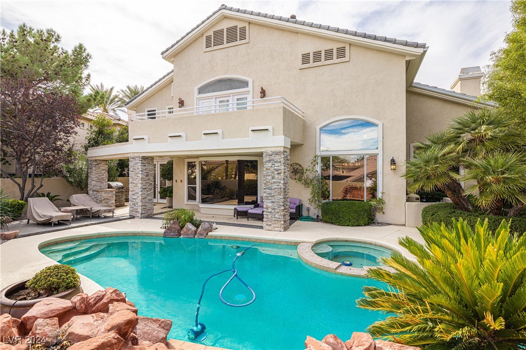 2000 Winter Wind Street