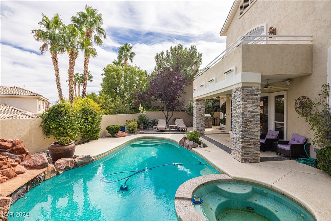 2000 Winter Wind Street