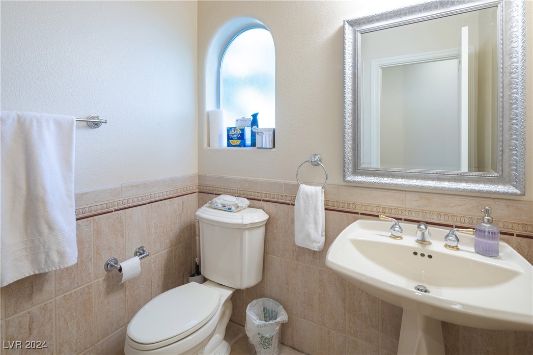 2000 Winter Wind Street