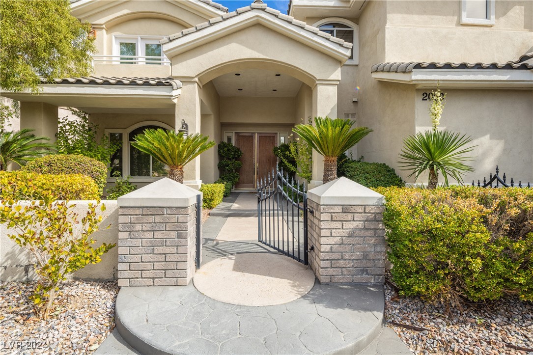 2000 Winter Wind Street