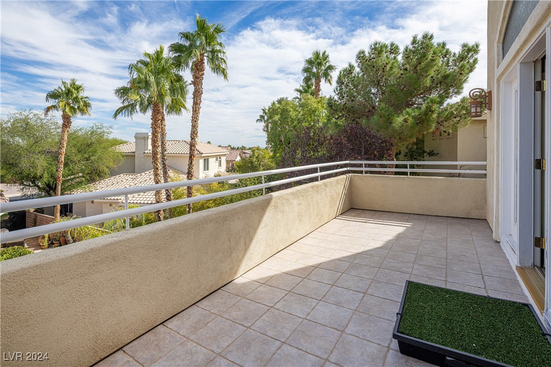 2000 Winter Wind Street