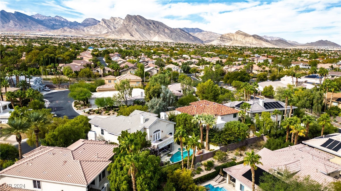 2000 Winter Wind Street