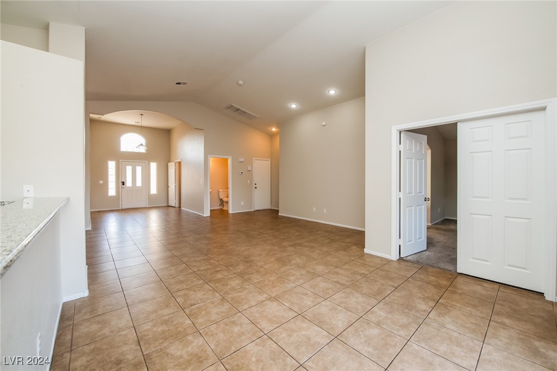 1022 Pueblo Hills Avenue