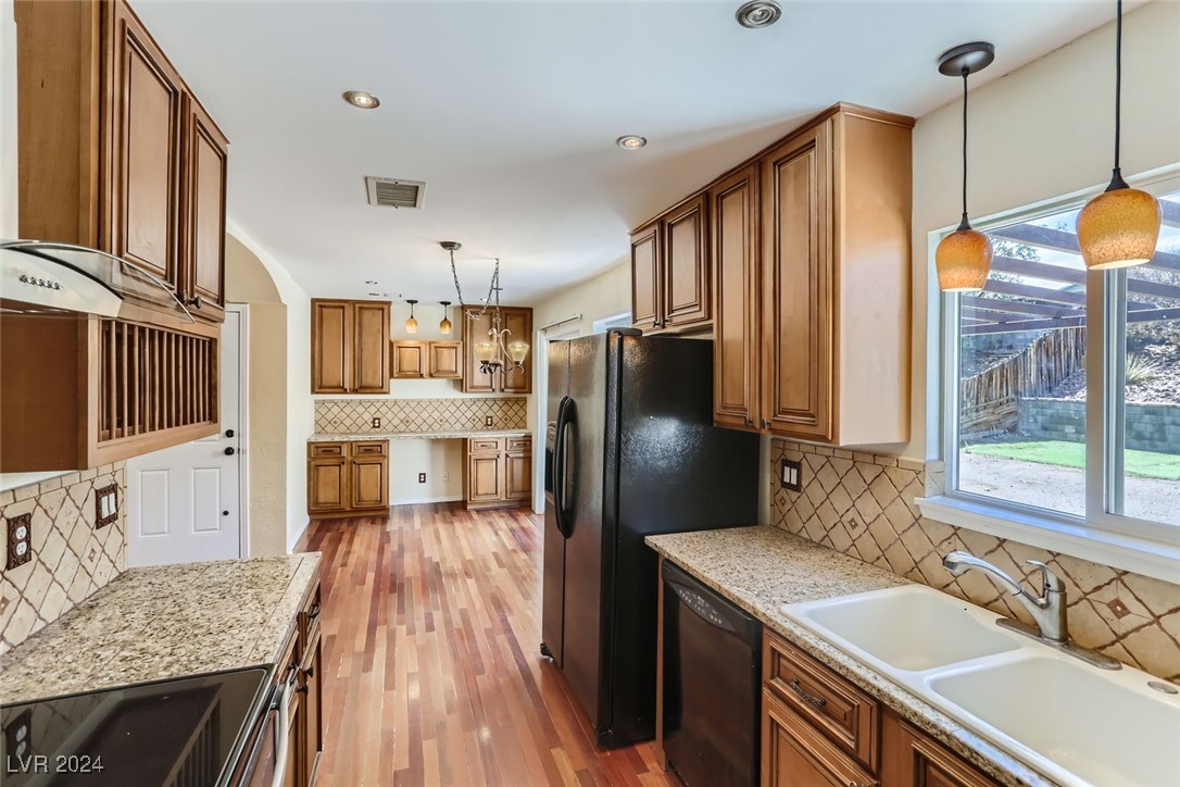 412 Scenic Drive