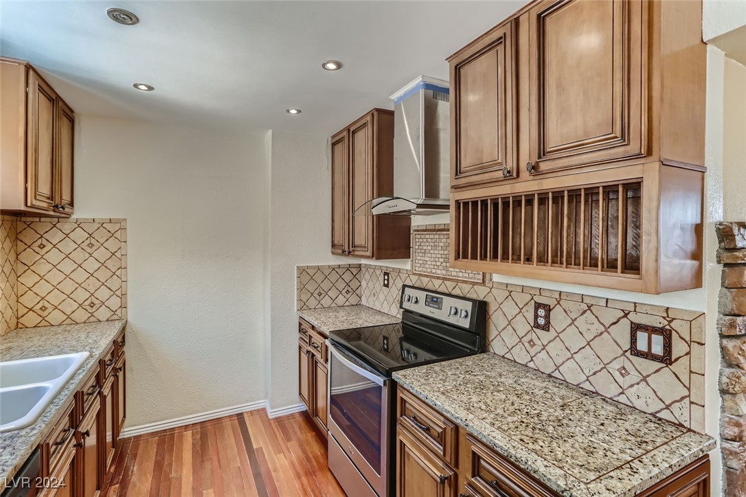 412 Scenic Drive