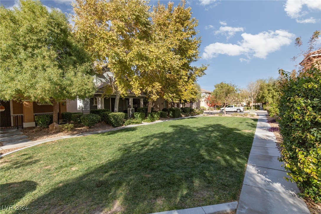 3217 IRIS FIELDS Avenue n/a