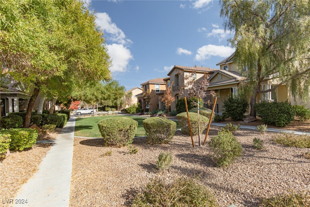 3217 IRIS FIELDS Avenue n/a