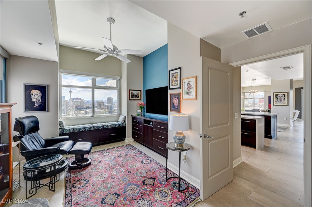 150 Las Vegas Boulevard 1607