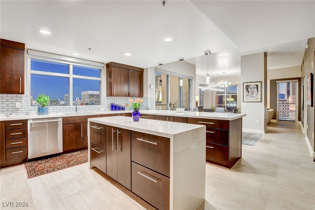 150 Las Vegas Boulevard 1607