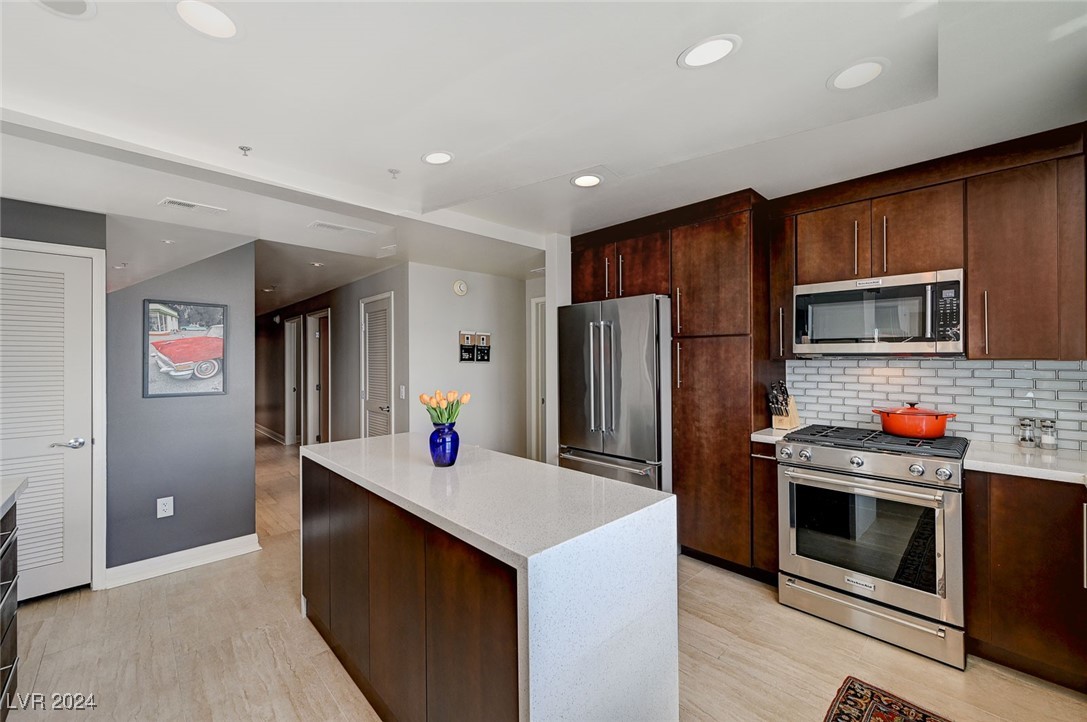 150 Las Vegas Boulevard 1607