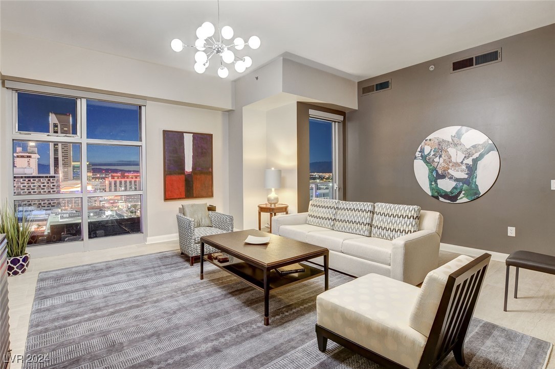 150 Las Vegas Boulevard 1607