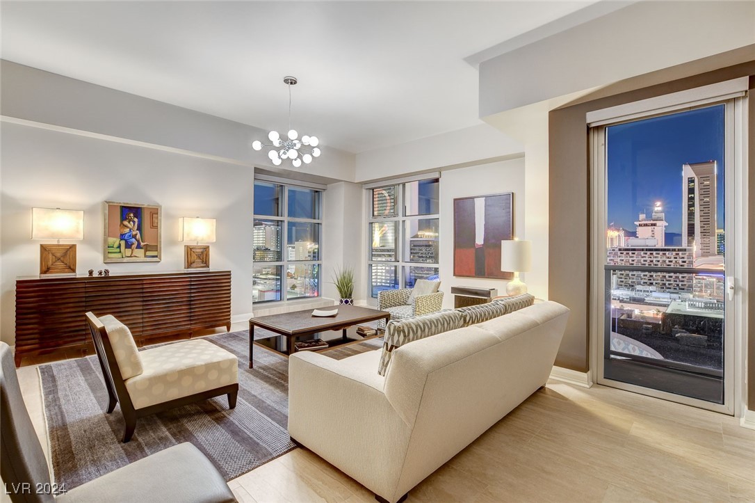 150 Las Vegas Boulevard 1607