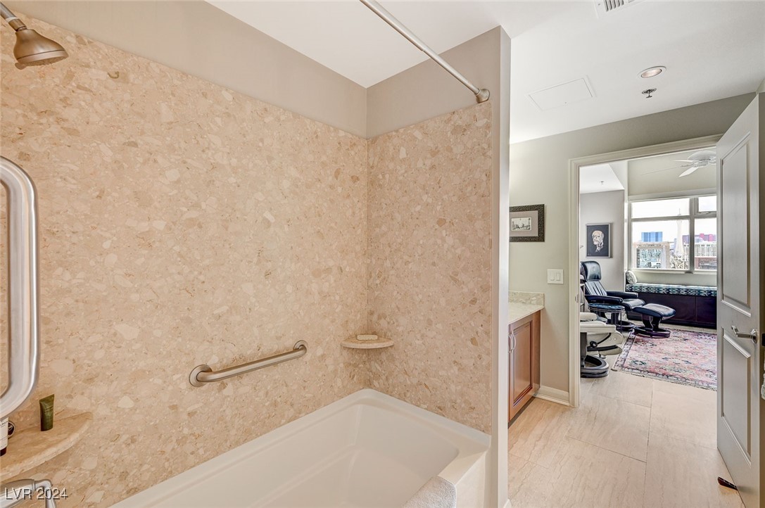 150 Las Vegas Boulevard 1607