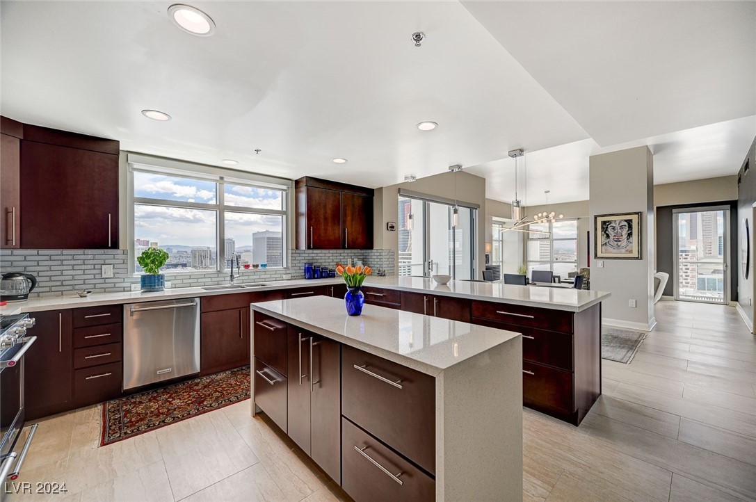 150 Las Vegas Boulevard 1607