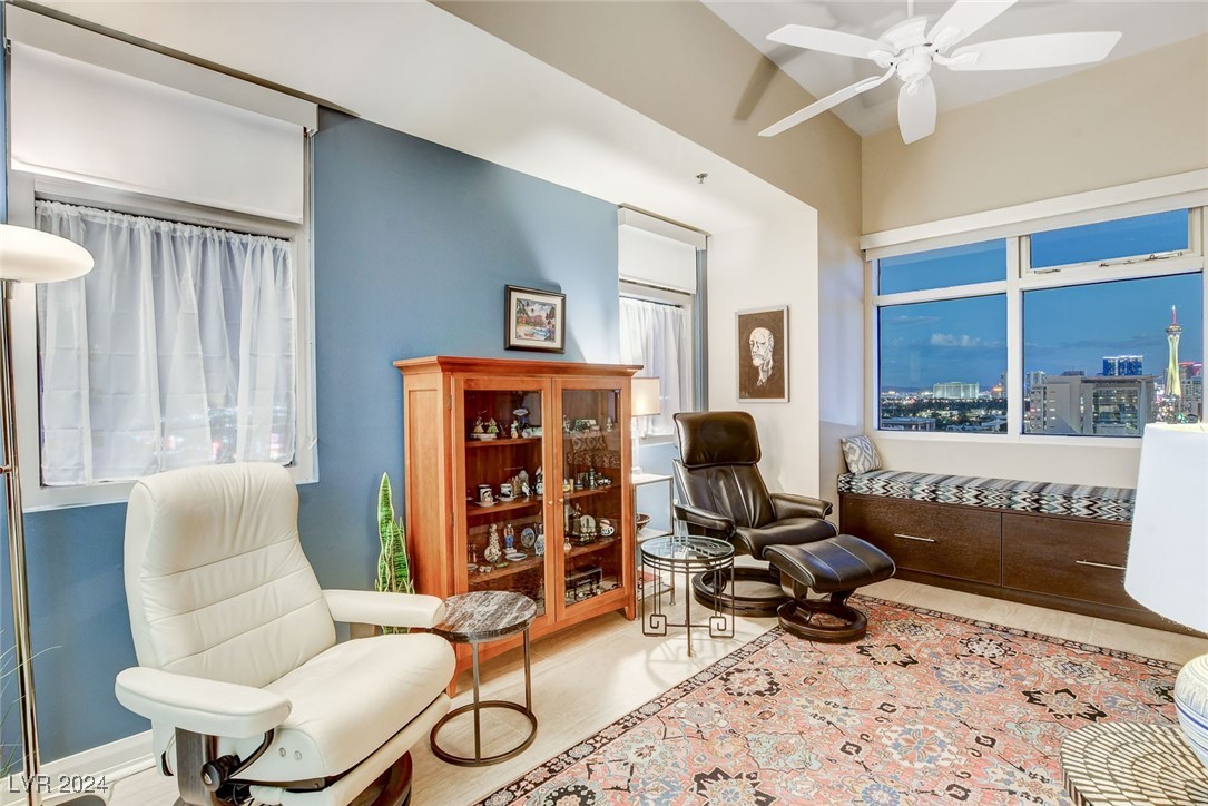 150 Las Vegas Boulevard 1607