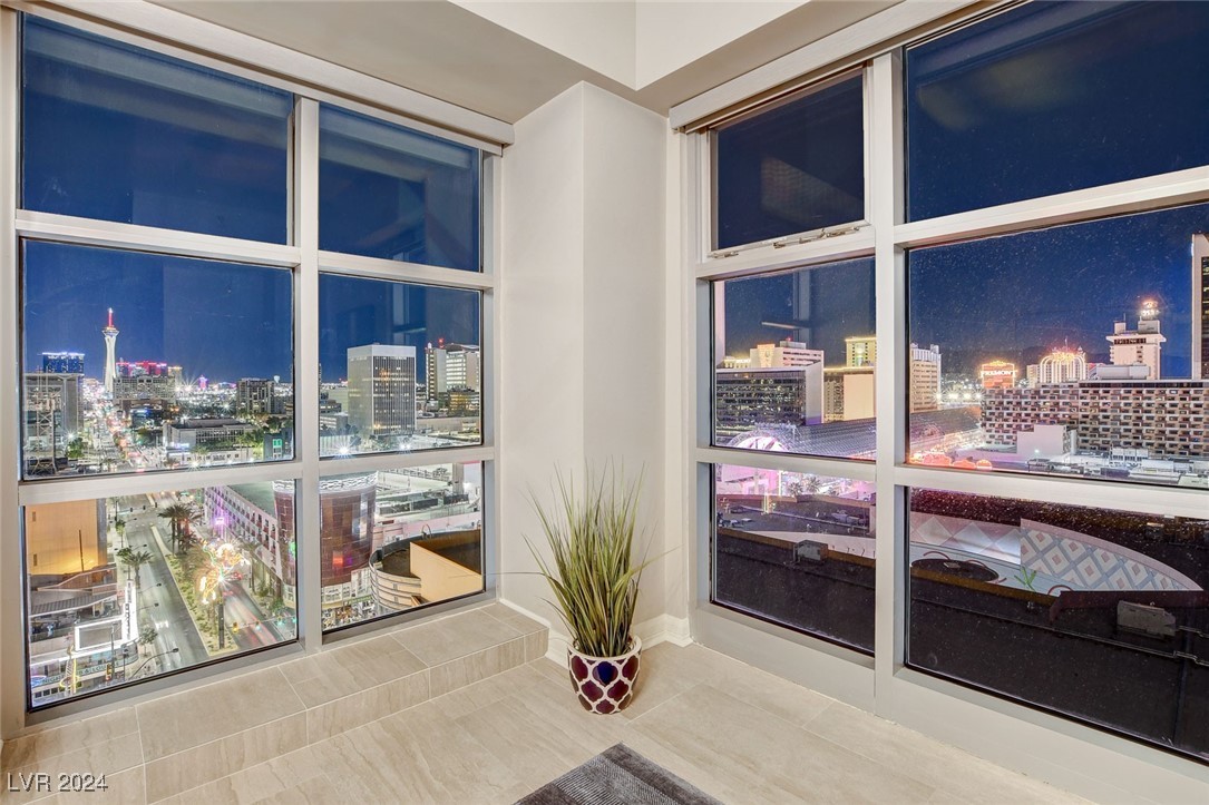 150 Las Vegas Boulevard 1607