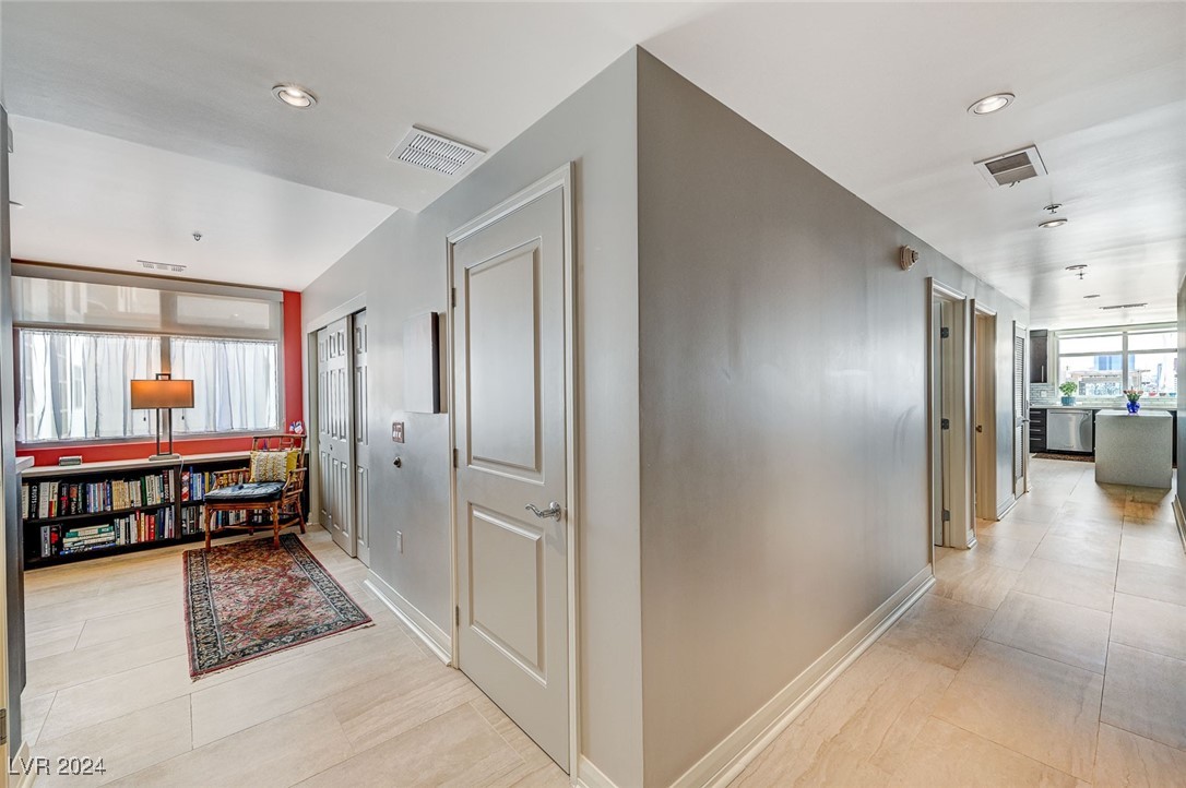 150 Las Vegas Boulevard 1607