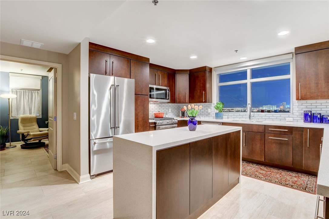150 Las Vegas Boulevard 1607
