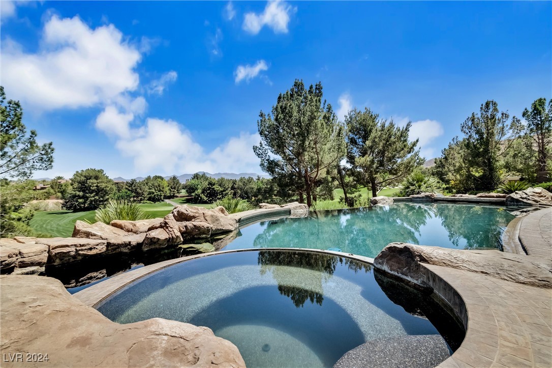 22 Augusta Canyon Way