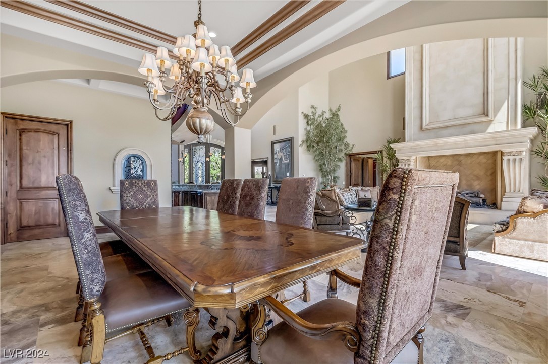 22 Augusta Canyon Way