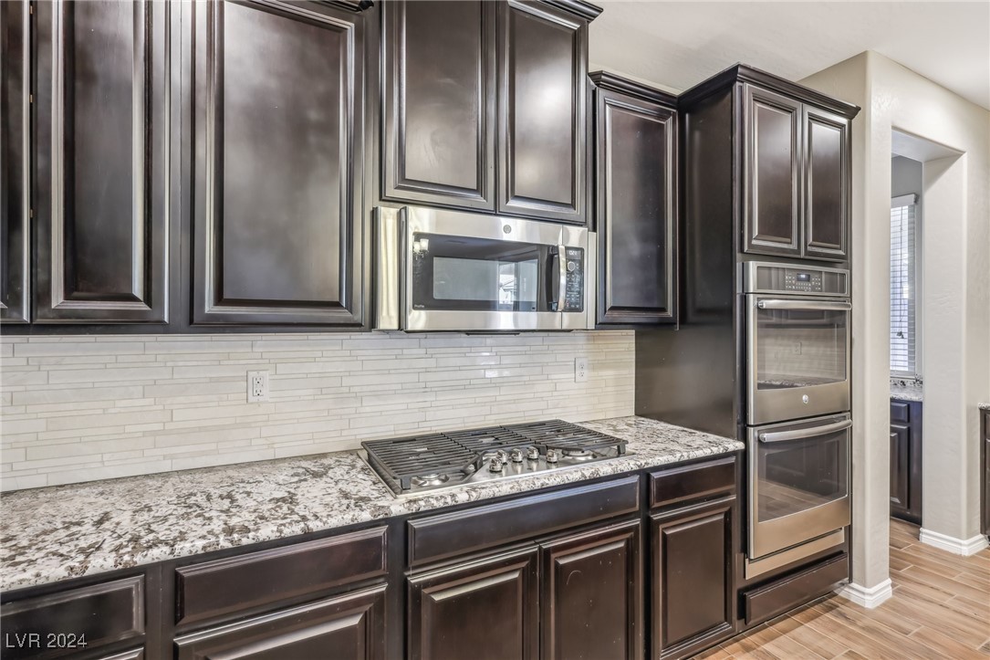 845 Via Del Castello