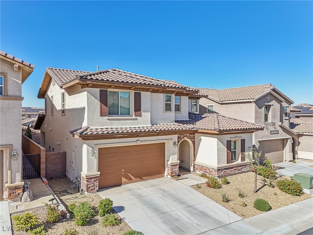 845 Via Del Castello