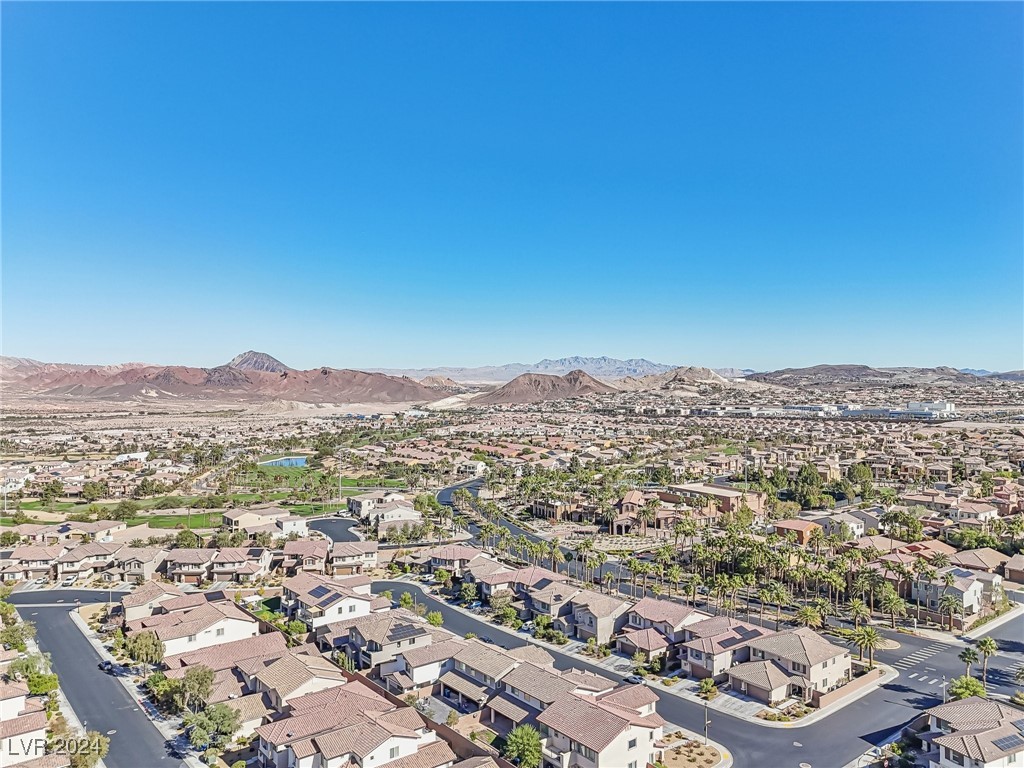 845 Via Del Castello