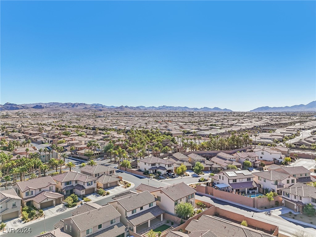 845 Via Del Castello